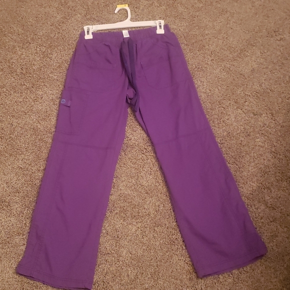 Scrub Set - Picture 4 of 6